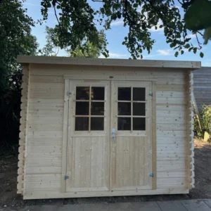 Guldborgsund redskabsskur i ubehandlet træ på 7,3m2