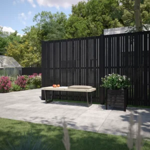 PLUS Tangent terrassehegn med træstolper - Guldklasse Sort 180cm