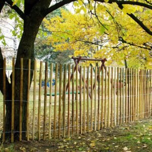 Rustikt rullehegn i robinietræ 500x150cm - model Rorup